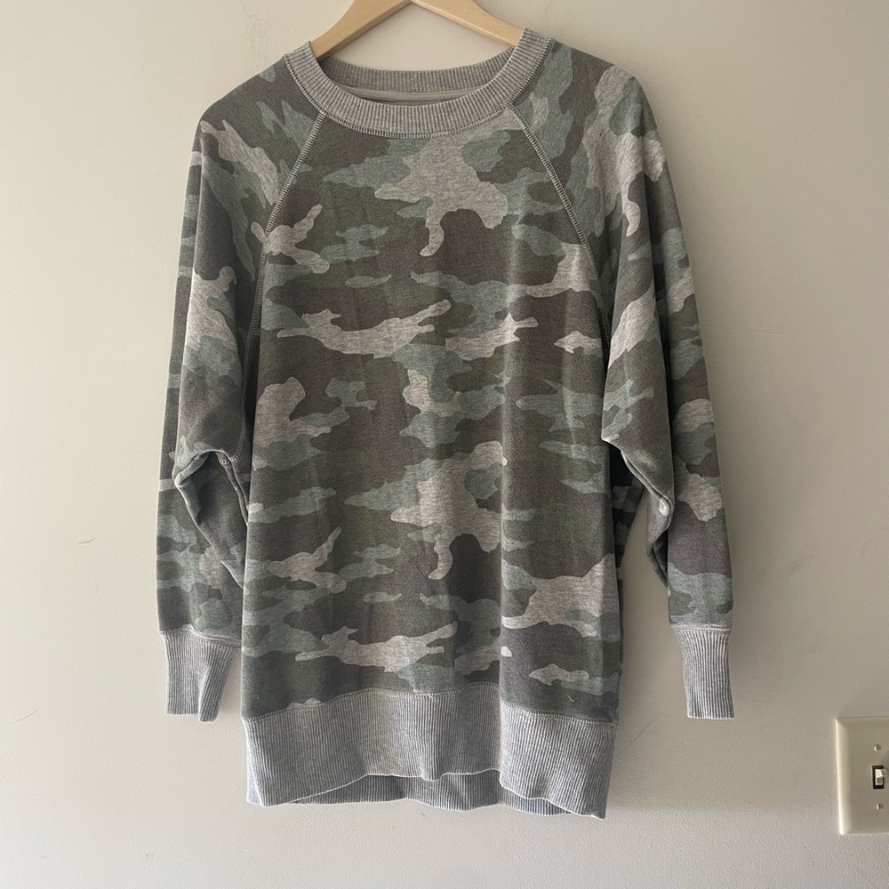 Aerie Oversized Camo Print Crewneck Pullover Sweatshirt